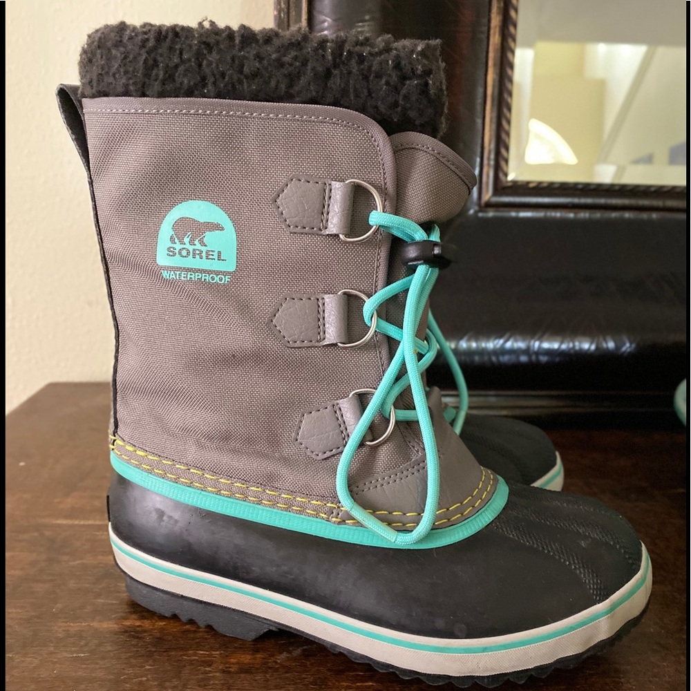 SOREL Kids Yoot Pac Nylon (Big Kid) Sz. 4